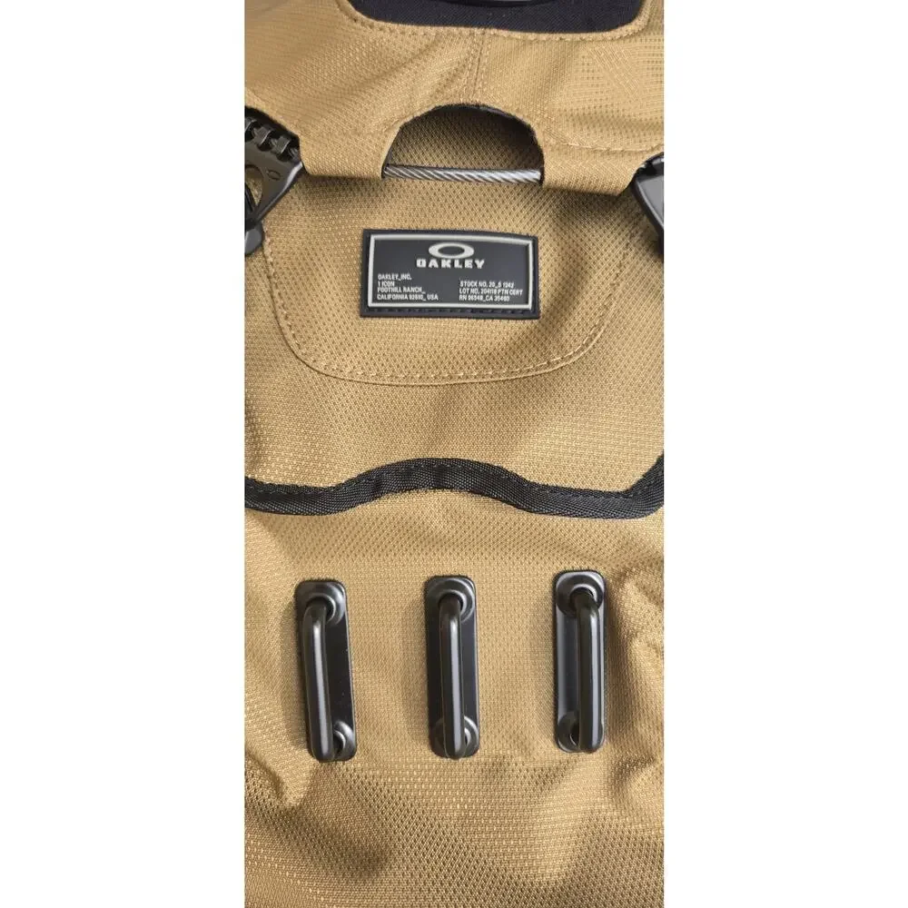 NWT Oakley BATHROOM SINK Coyote Tactical Hiking Military Rucksack Backpack Bag